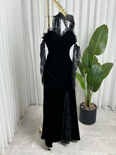 فستان اسود سهره