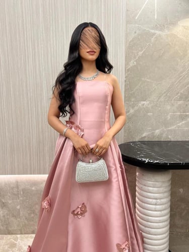 فستان بينك سهره