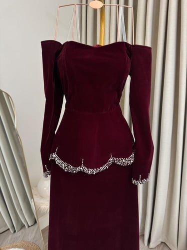 فستان مخمل برغندي