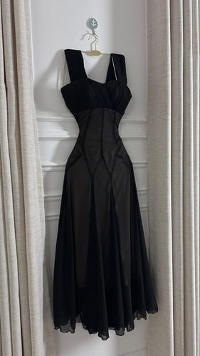 فستان للعيد بني