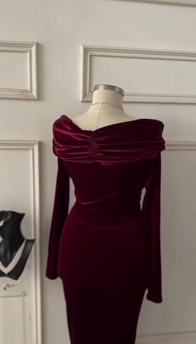 فستان برغندي ماسك مخمل