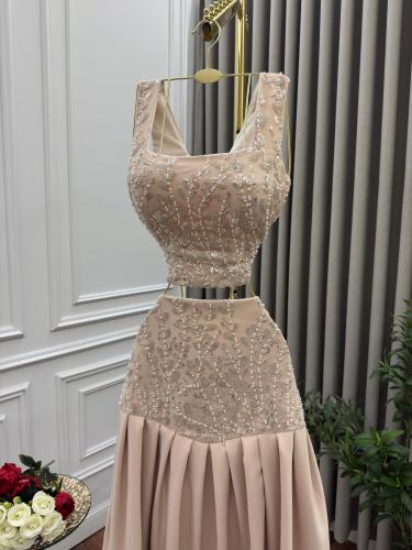 فستان حفلات بيج واسود