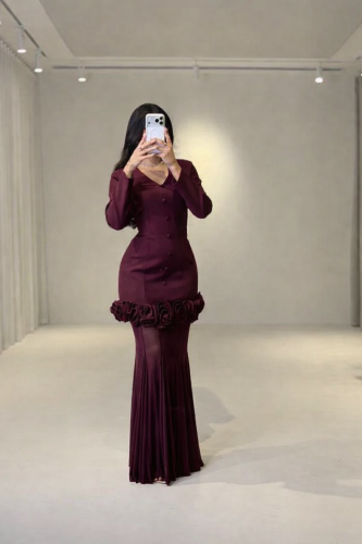 فستان للعيد برغندي