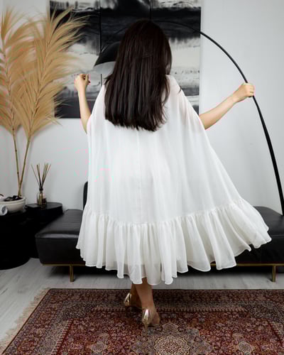 فستان ابيض حوامل