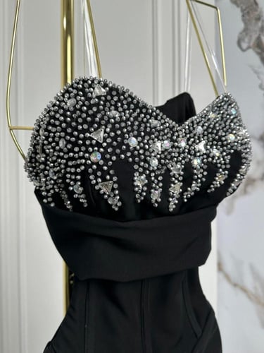 فستان اسود سهره