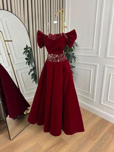 فستان مخمل قصير