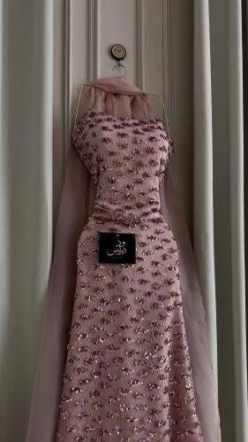 فستان بينك مطرز حفلات