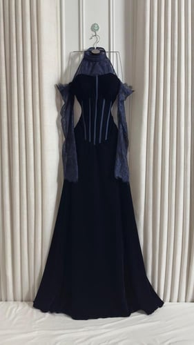 فستان مخمل نيلي