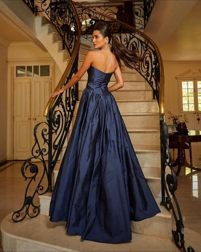 فستان كحلي حفلات