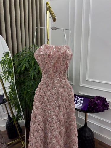 فستان فخم بينك