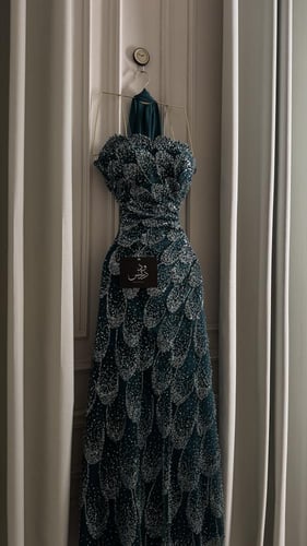 فستان ماسك مطرز فخم