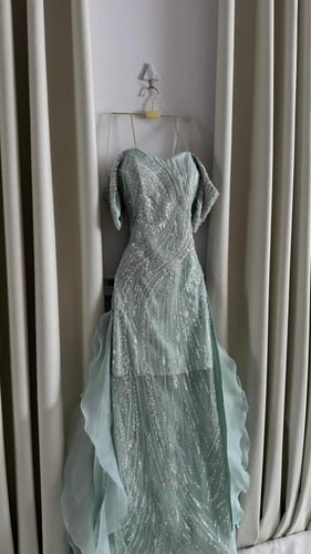 فستان فخم مطرز زواج