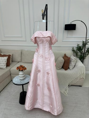 فستان ميكادو