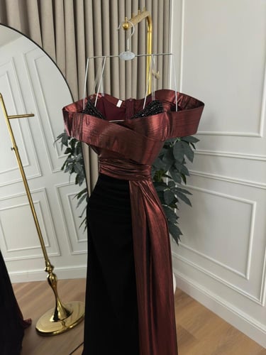 فستان بينك مطرز حفلات