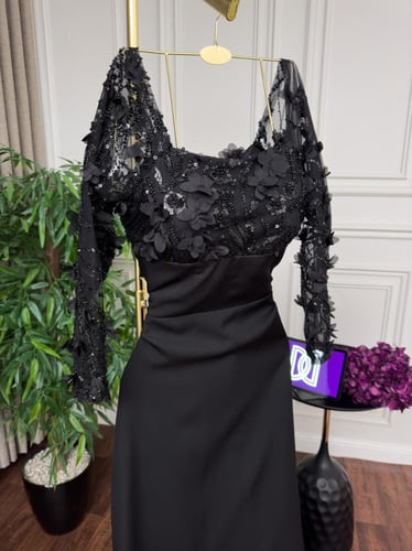 فستان اسود سهره