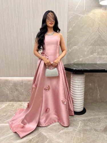 فستان بينك سهره