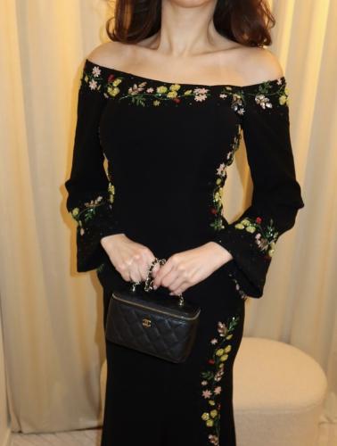 فستان اسود انيق