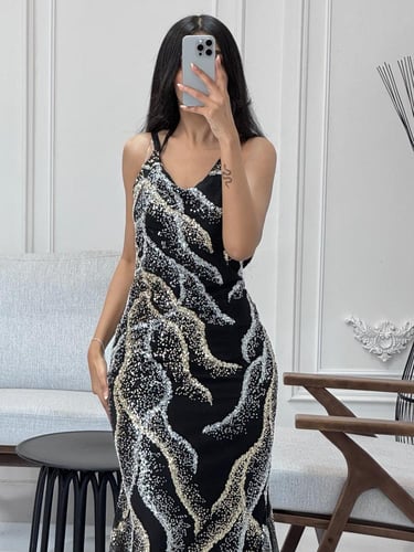 فستان اسود حفلات