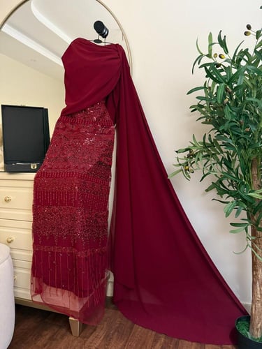 فستان فخم عنابي