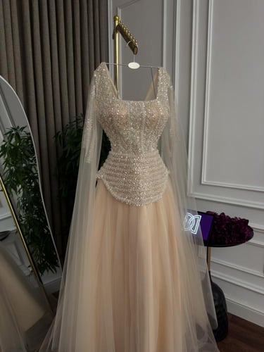 فستان فخم مطرز زواج