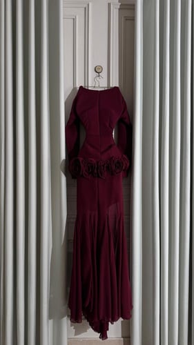 فستان للعيد برغندي