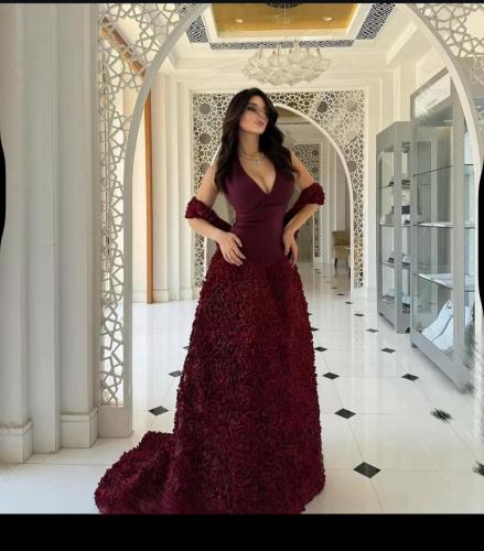 فستان عنابي