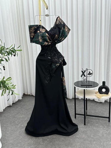 فستان اسود فخم مطرز