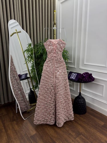 فستان فخم بينك