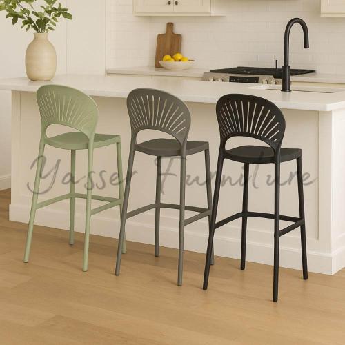 كرسي بار بلاستيك بتصميم وألوان مميزه