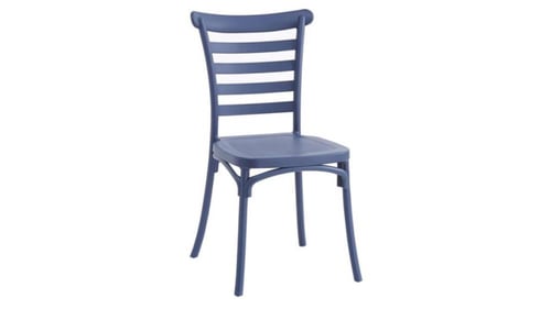 كرسي فايبر بظهر خطوط عرضيه بعدة ألوان .