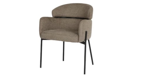 كرسي بتصميم مميز وقواعد حديدية بعدة ألوان.