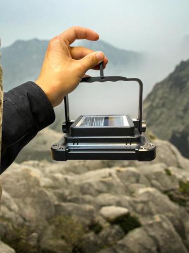 كشاف 4 عدسات طاقه شمسيه من كراون