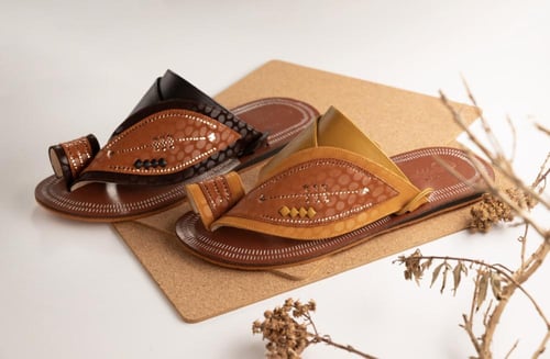 دعسة (شبشب شرقي وطني)