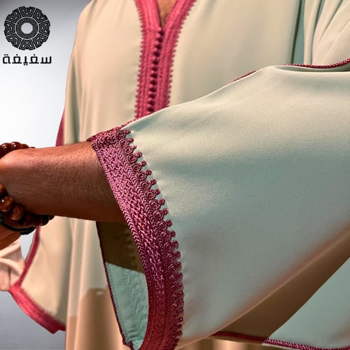 جلابية مغربية رجالي تيفاني فاتح وتطريز عنابي