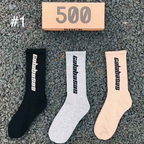تسليم فوري Yeezy 500 Socks Box 3 pcs Free Size