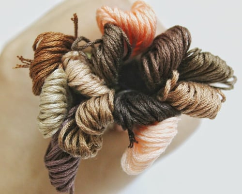 خيوط تطريز درجات بني 2