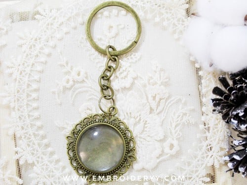 ميدالية نقش جهتين لون برونزي