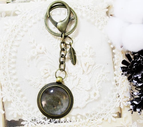 ميدالية دائرية لون برونزي