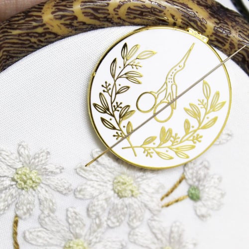 مقص تطريز (مغناطيس إبر)