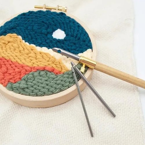 إبرة النفاش Punch Needle