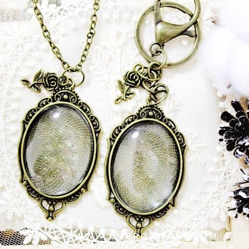 قلادة و ميدالية برونزي