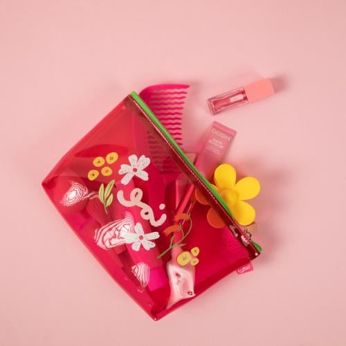 مقلمة شفافة، نمو