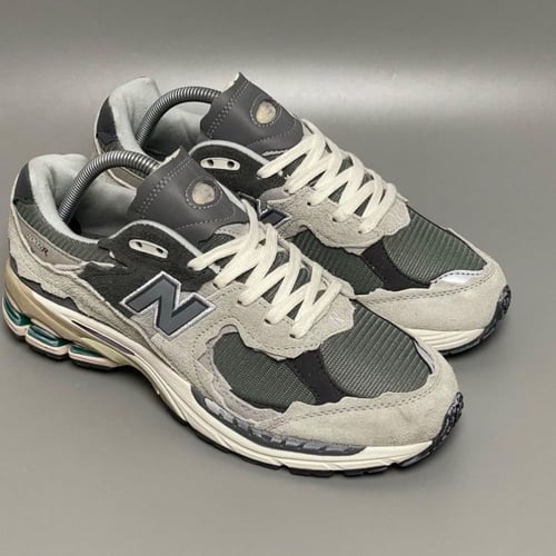 New Balance 2002R Protection Pack Sneakers - Rain