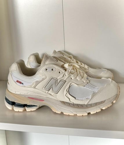 New Balance 2002R Protection Pack Sneakers - Sea S...