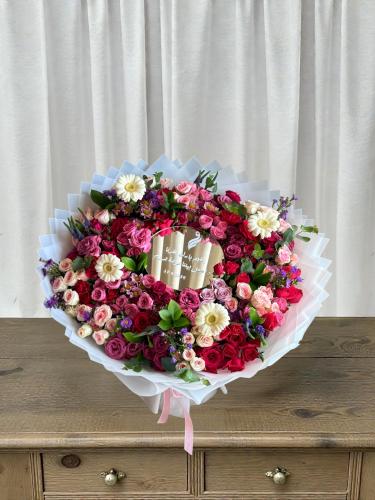 Wedding contract bouquet