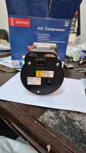 #10297J كمبروسر مكيف تويوتا هايبيرد راف 4 هايلاندر...