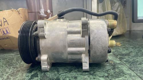 #10328CCC كمبروسر مكيف شيروكي l COMPRESSOR CHEROKE...