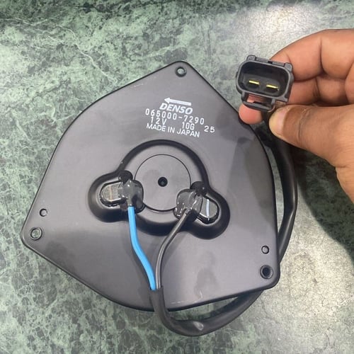 11821J #ماطور مروحة سياره تويوتا لاندكروزر سكويا ب...