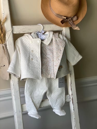 بدلة الشتاء الأنيقه للبنات ب اللون الأبيض ( مكونه...