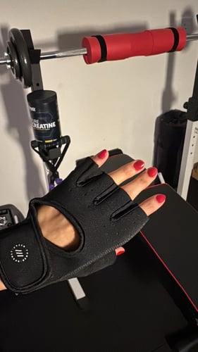 قفازات رياضية